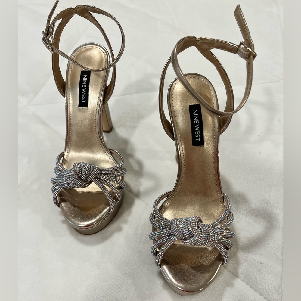 NEW Nine West Wowzz3 bronze platform heels